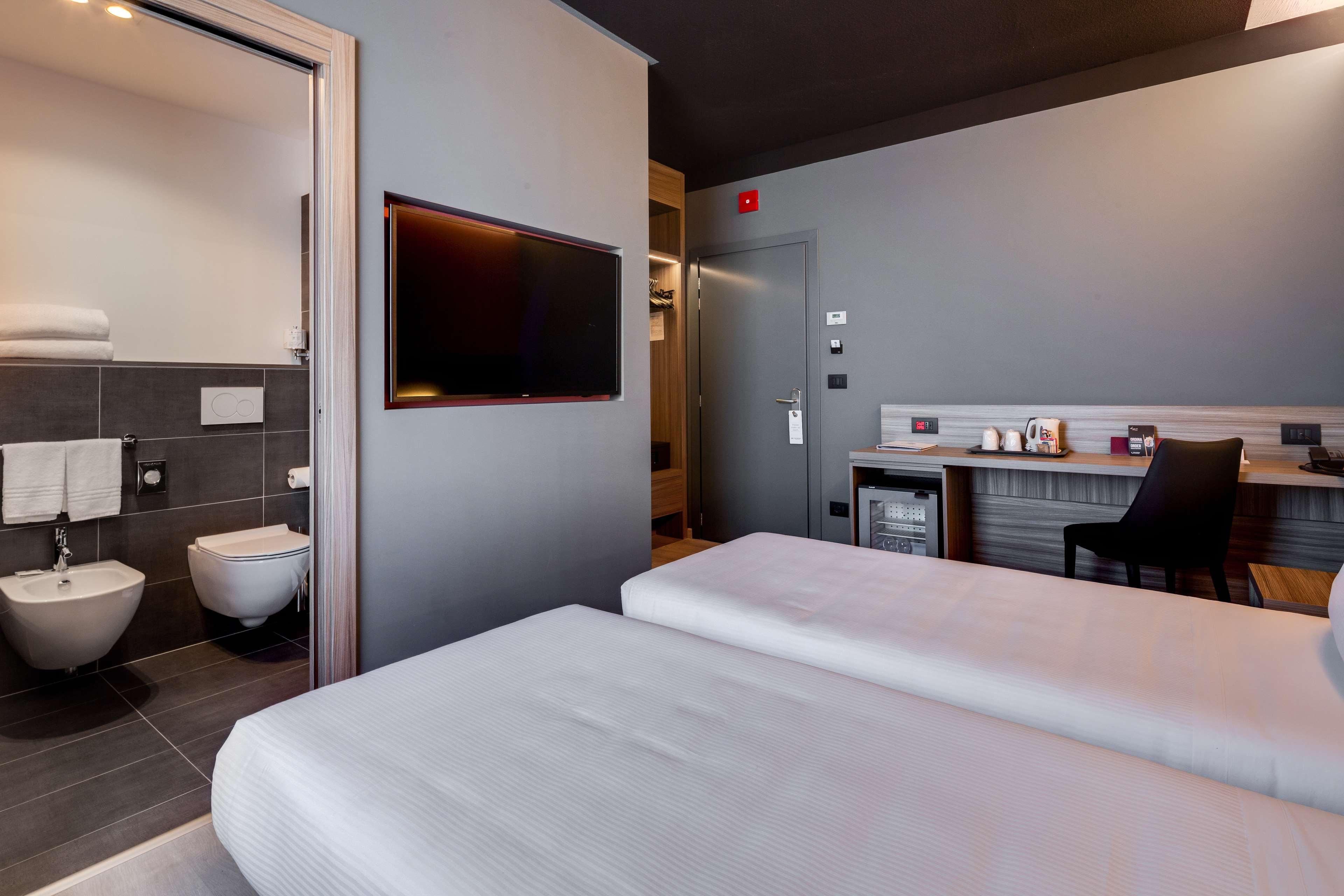 Hotel Western Aries 4*