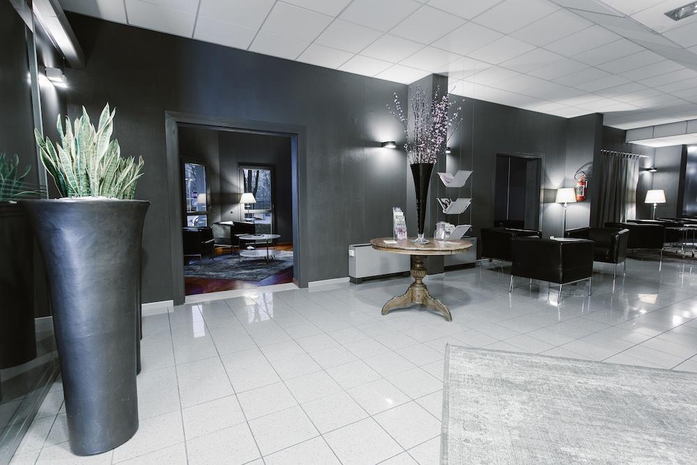 The Aries Hotel